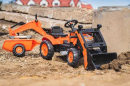 F2065N Koparko-ładowarka Kubota z przyczepą jeździk Falk