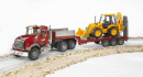 U02813 MACK Granite z naczepą niskopodwoziową i koparko-ładowarką JCB 4CX 1:16 Bruder