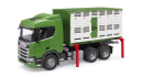 U03548 Scania Super 560R do przewozu bydła z krową 1:16 Bruder